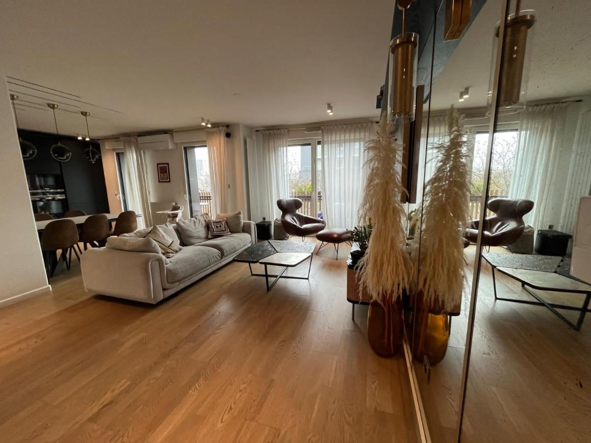 Appartement Luxueux Climatise Avec Terrasse, 6 Couchages - 17Eme Arrondissement De Paris Clichy Luaran gambar