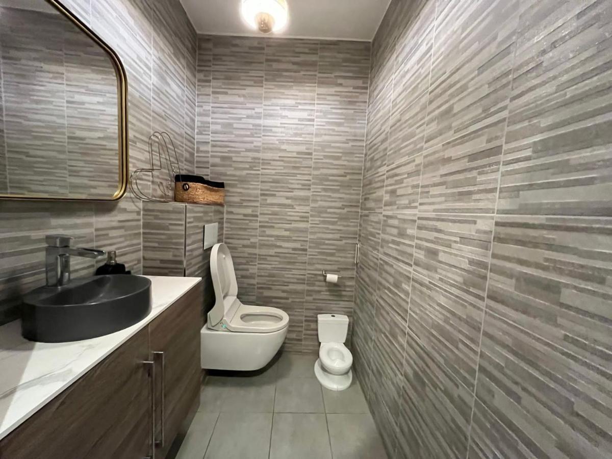 Appartement Luxueux Climatise Avec Terrasse, 6 Couchages - 17Eme Arrondissement De Paris Clichy Luaran gambar