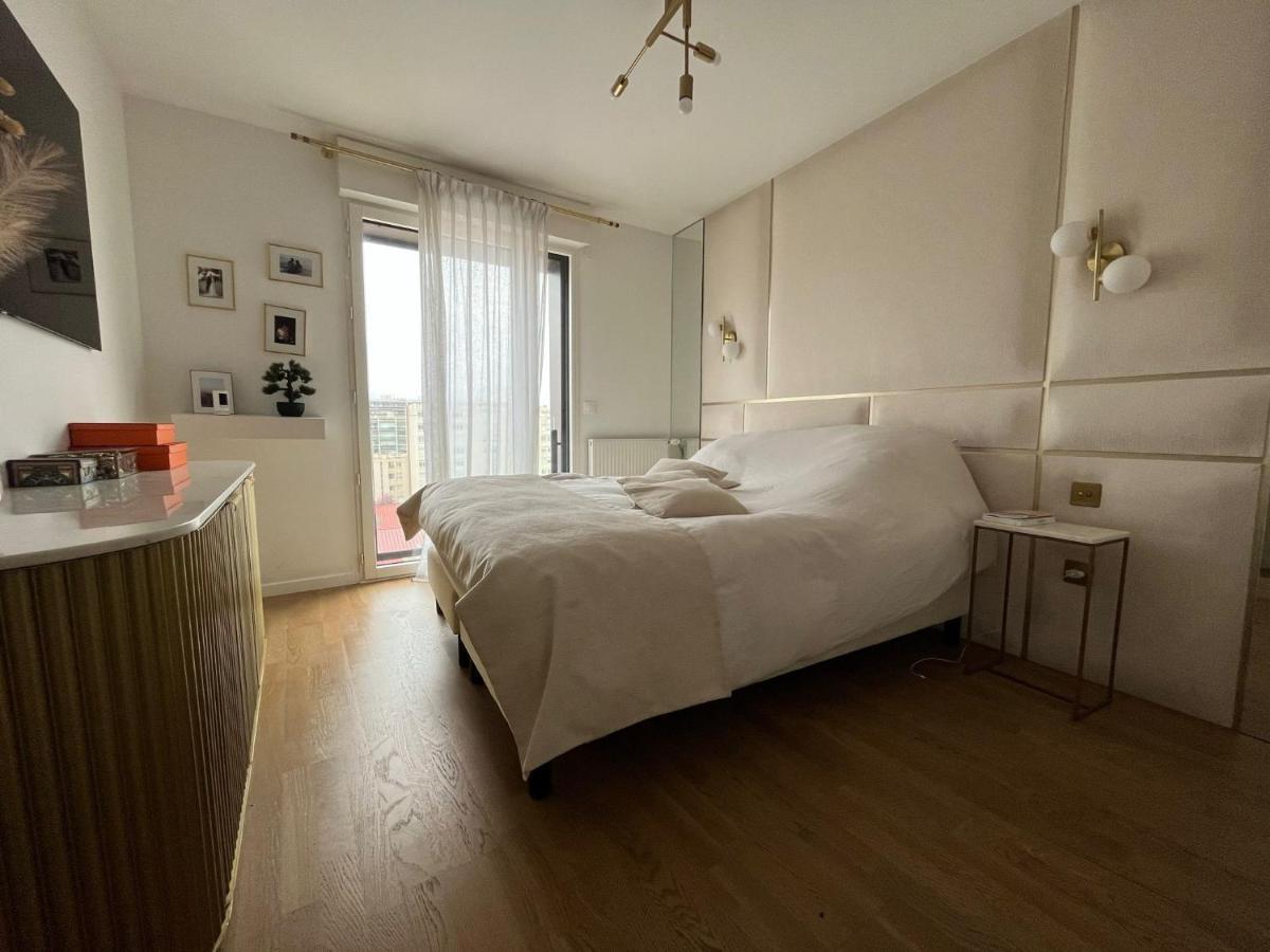 Appartement Luxueux Climatise Avec Terrasse, 6 Couchages - 17Eme Arrondissement De Paris Clichy Luaran gambar
