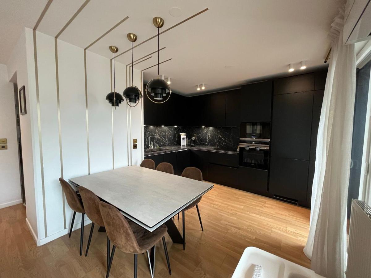 Appartement Luxueux Climatise Avec Terrasse, 6 Couchages - 17Eme Arrondissement De Paris Clichy Luaran gambar